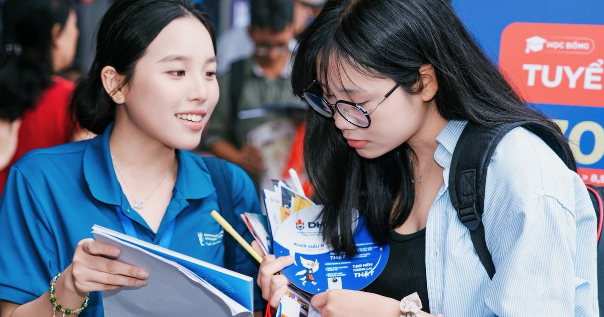 Thí sinh đăng ký giảm mạnh, điểm chuẩn Trường đại học Kinh tế - Luật có giảm?
