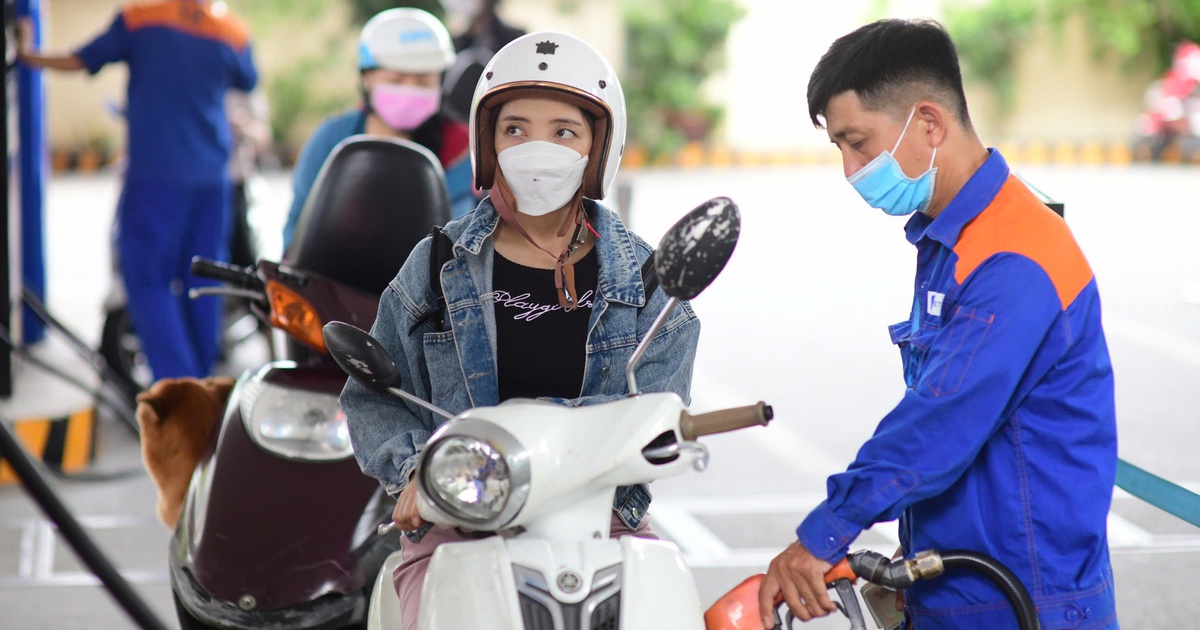 TP.HCM tăng cường kiểm tra chất lượng xăng sinh học E10