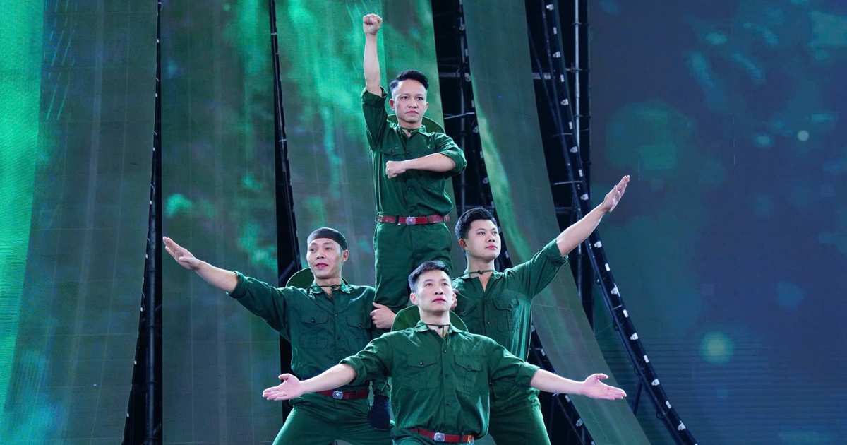 Xiếc ‘Vó ngựa biên cương’ tri ân những người lính