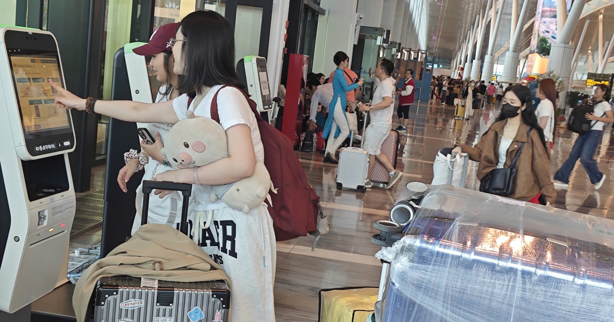 Cách tự ký gửi hành lý trong hai phút tại sân bay