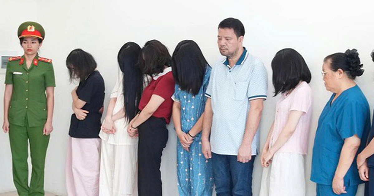 Bác sĩ 'dỏm' bơm sữa đậu nành vào niệu đạo, bôi thuốc mỡ lên cổ tử cung để 'vẽ bệnh' khách hàng