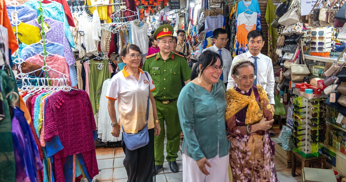 Trăm năm chợ Tân Định