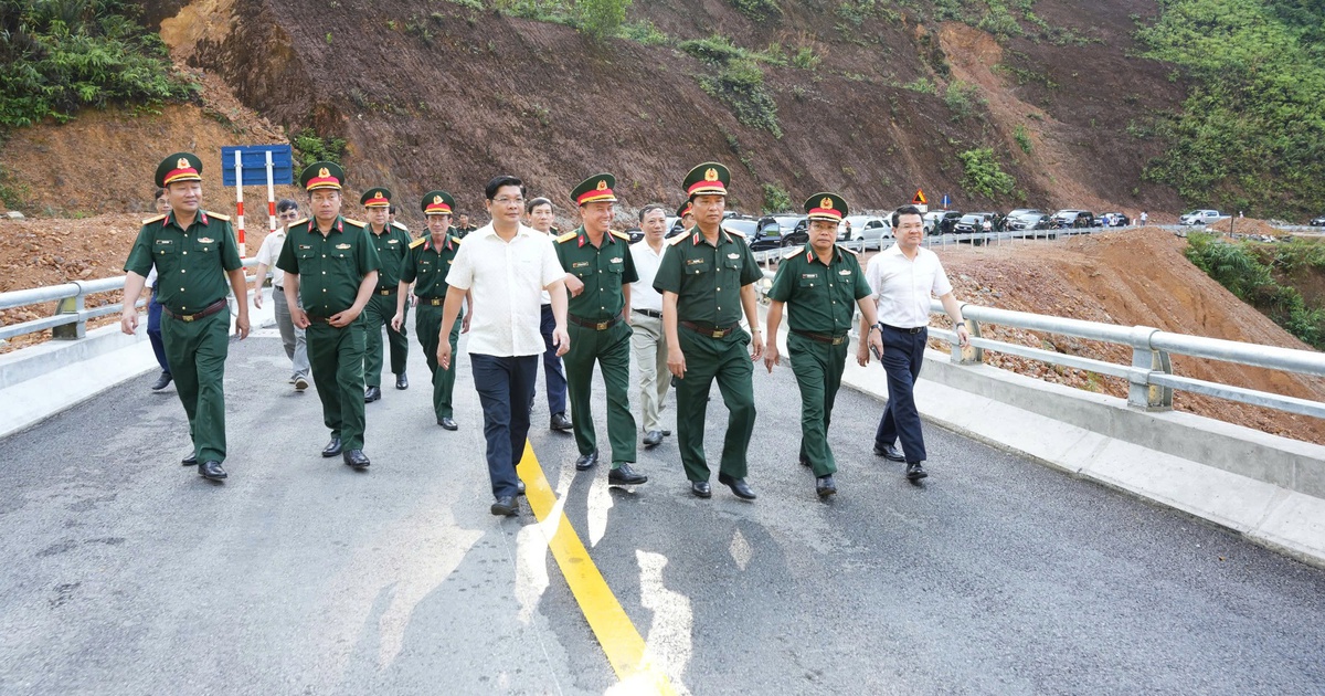 Thông xe tuyến đường 475 tỉ đồng ở vùng cao xứ Huế