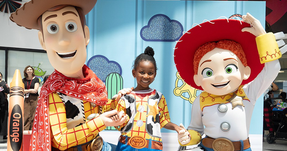Toy Story 5 mang phép màu đến hơn 400 bệnh viện nhi