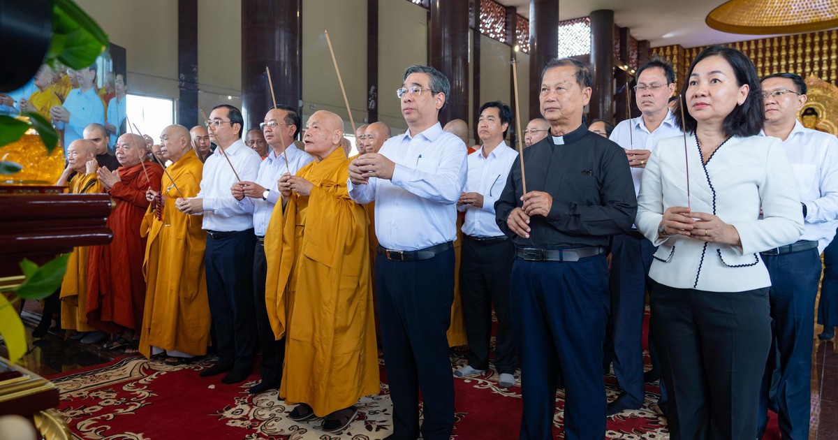 Lễ tưởng niệm các anh hùng liệt sĩ ở Học viện Phật giáo Việt Nam tại TP.HCM