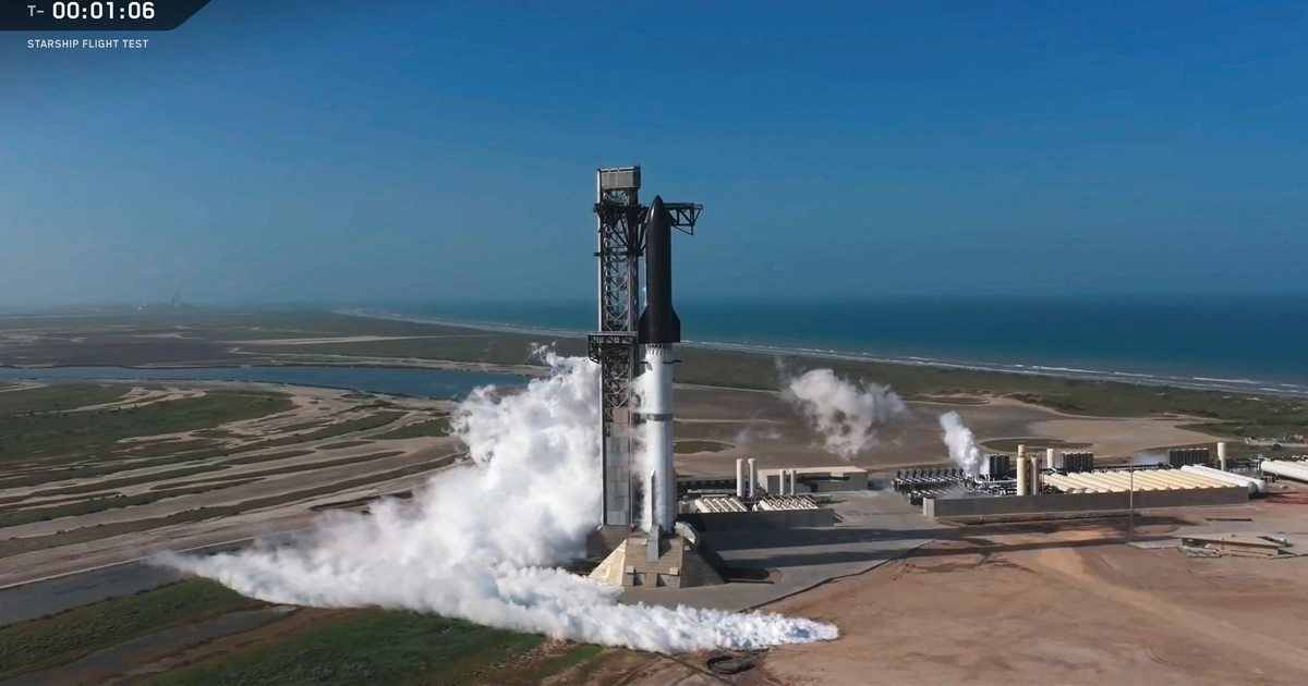 Starship phóng thành công 20 vệ tinh Starlink V3, lần đầu trở về gần như nguyên vẹn