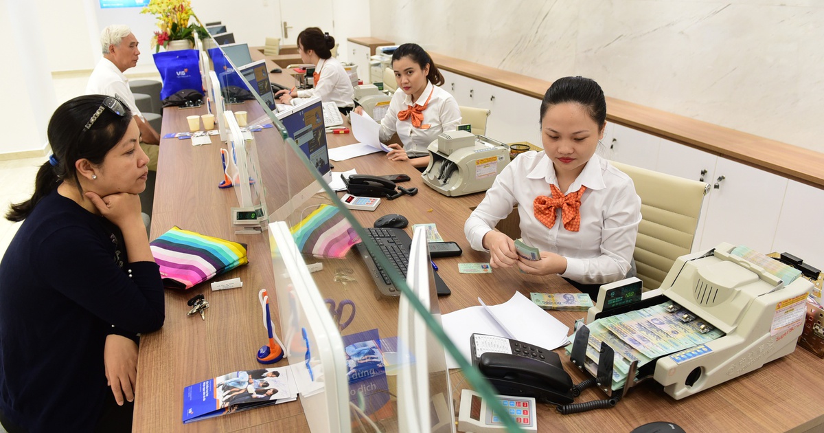 Lệch pha huy động và cho vay gần 1,4 triệu tỉ đồng, người vay phải 'làm quen' với mặt bằng lãi suất mới