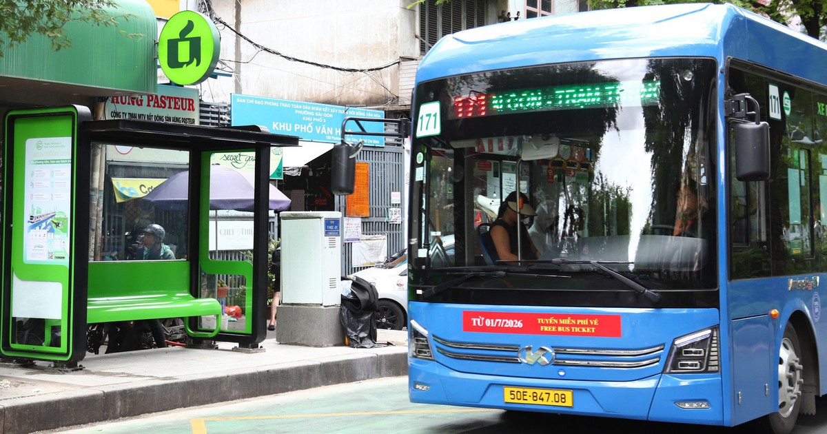 TP.HCM thí điểm mẫu nhà chờ xe buýt mới, người dân đề xuất thêm nhiều tiện ích