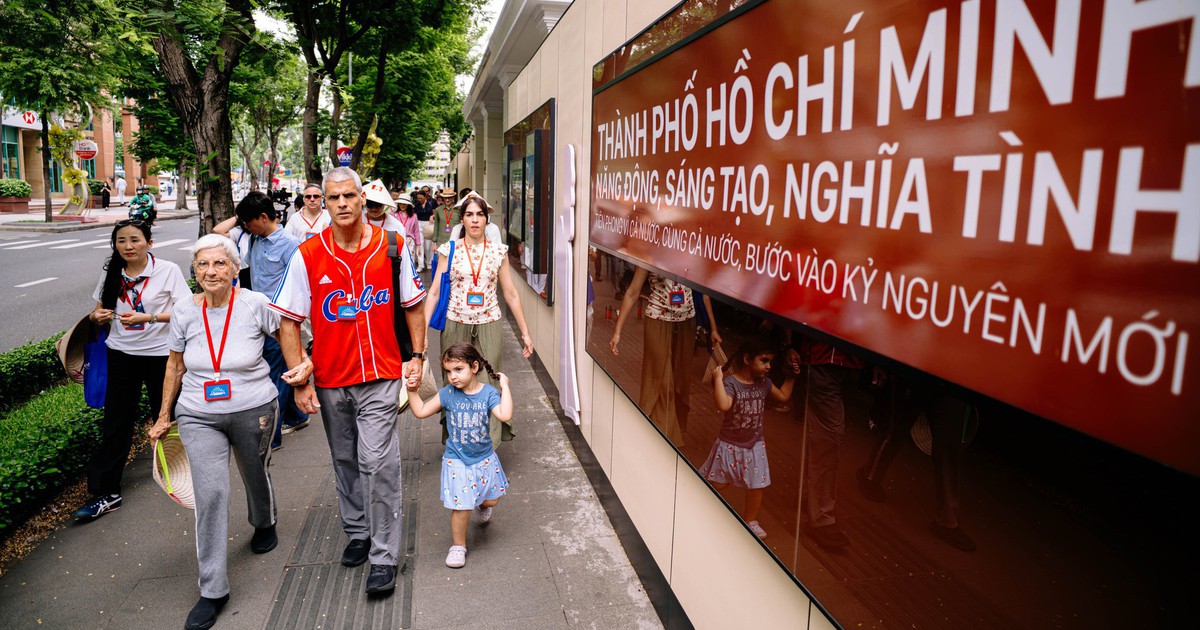 Nhiều tổng lãnh sự cùng rảo bước khắp trung tâm TP.HCM
