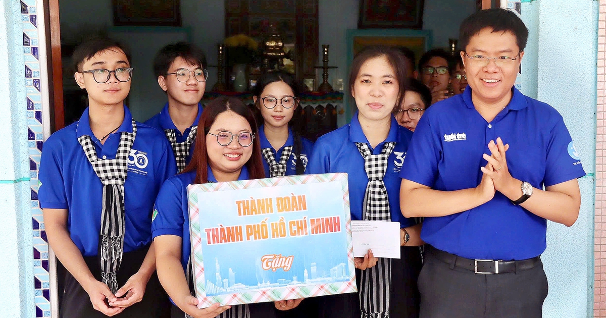 Thành Đoàn TP.HCM tiếp lửa chiến sĩ Mùa hè xanh tại miền Tây