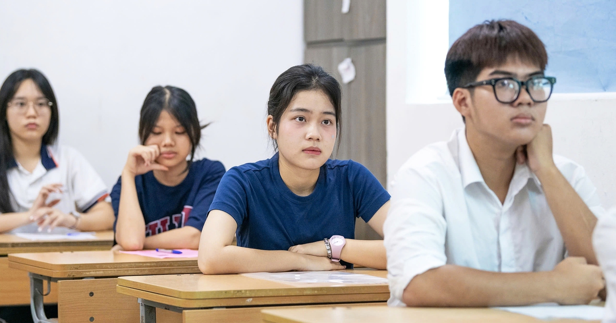 Bộ GD-ĐT: Tính toán chia kỳ thi tốt nghiệp THPT thành nhiều đợt trong năm, có bài thi tổng hợp