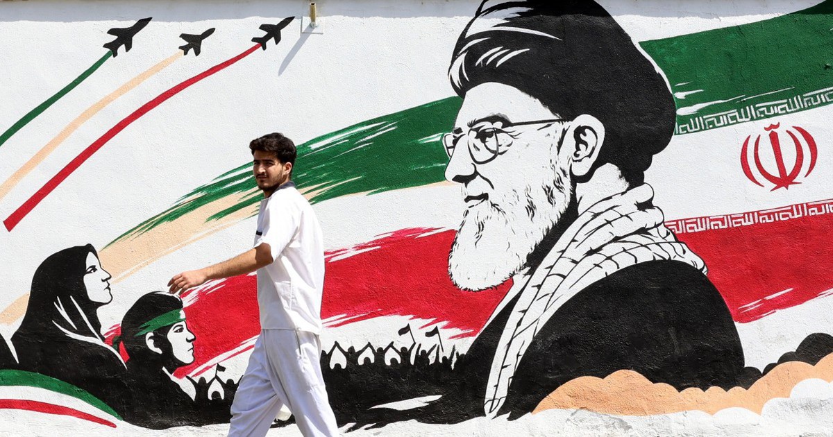Mỹ hé lộ lý do dừng không kích, Iran phát tín hiệu hạ nhiệt