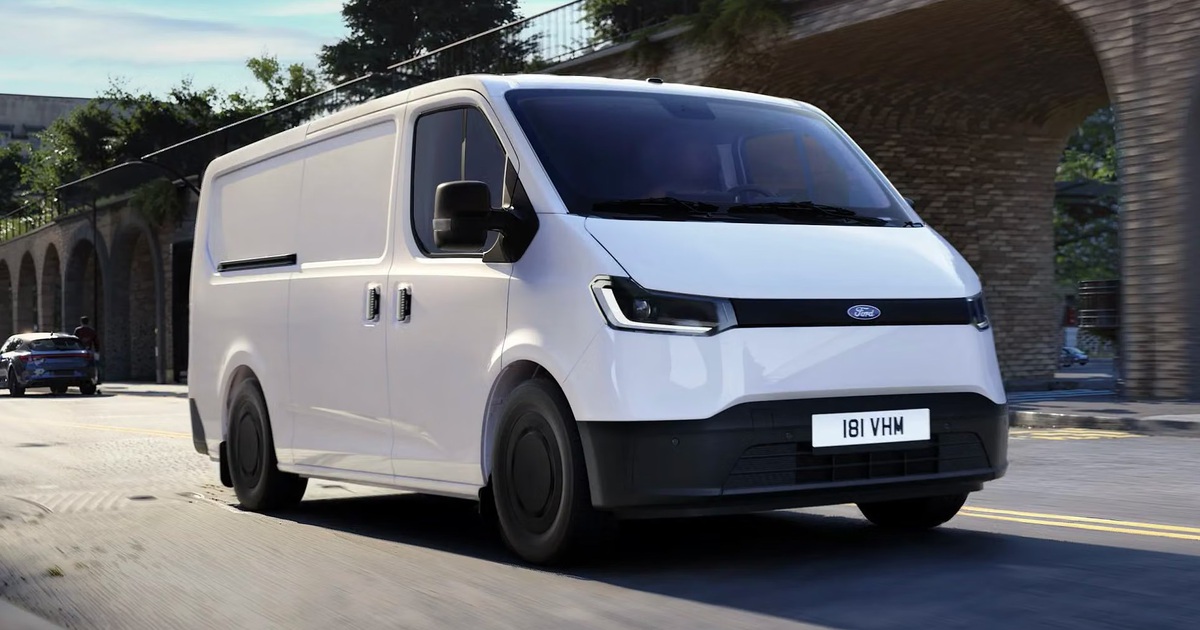 Ford Transit thêm bản xe điện giá rẻ, màn lớn, ADAS, đi 380km/sạc