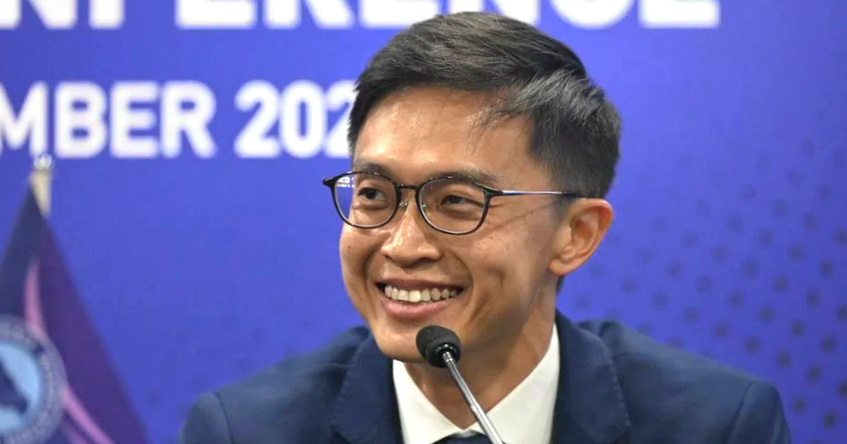HLV Singapore: 'Tuyển Việt Nam là thử thách lớn nhưng không sao cả'