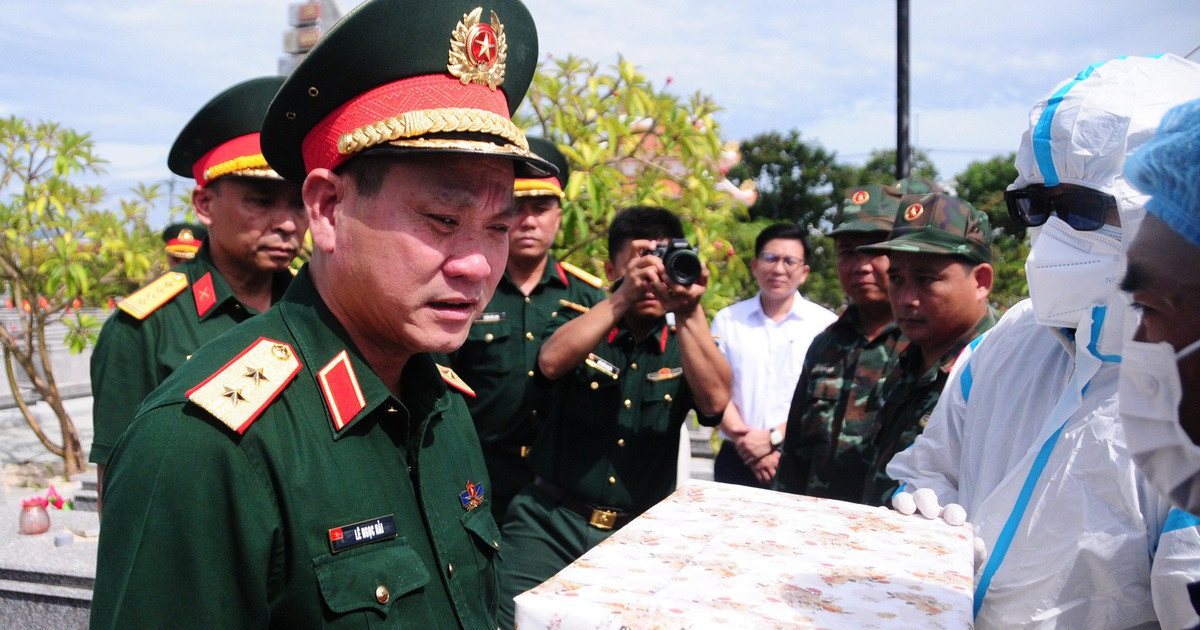 Tư lệnh Quân khu 5: Vượt mọi khó khăn, tập trung tối đa để thu nhận mẫu ADN, xác định thông tin liệt sĩ