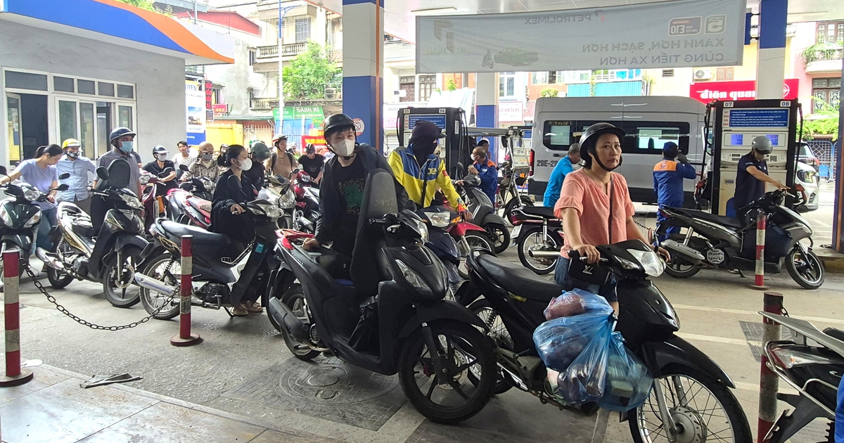 Cục trưởng Trần Hữu Linh: Khan xăng dầu cục bộ, không loại trừ việc bán cầm chừng chờ tăng giá