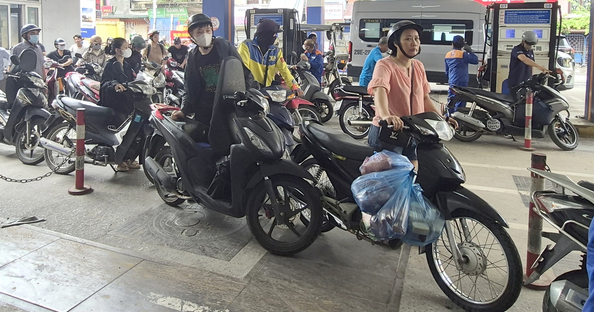 Cục trưởng Trần Hữu Linh: Khan xăng dầu cục bộ, không loại trừ việc bán cầm chừng chờ tăng giá