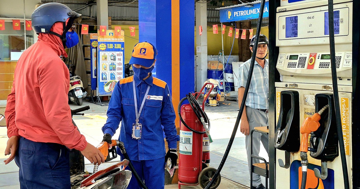 Trao quyền doanh nghiệp tự quyết: Giá xăng dầu có 'nhảy múa'?