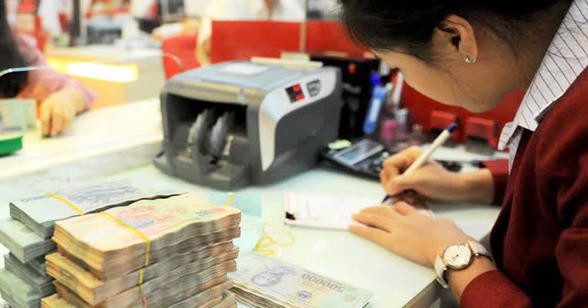 Tiền dân gửi vào ngân hàng lập kỷ lục gần 11 triệu tỉ đồng, vì sao?
