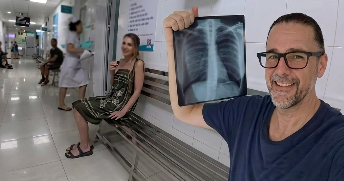 Vì sao xuất hiện nhiều video người nước ngoài khen bệnh viện công Đà Nẵng?