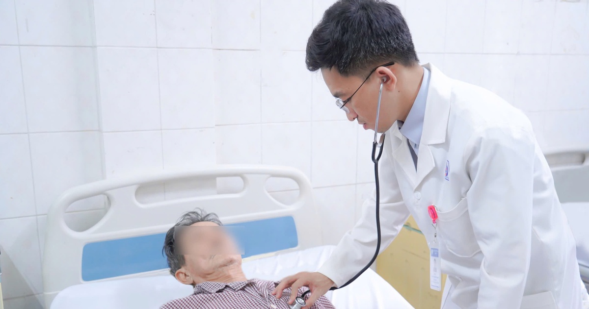 Cứu người đàn ông khỏi 'quả bom hẹn giờ' phình động mạch chủ bụng nguy hiểm