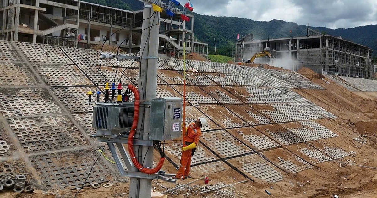 Hoàn thành sớm công trình cấp điện cho 3 điểm trường khu vực biên giới Đà Nẵng