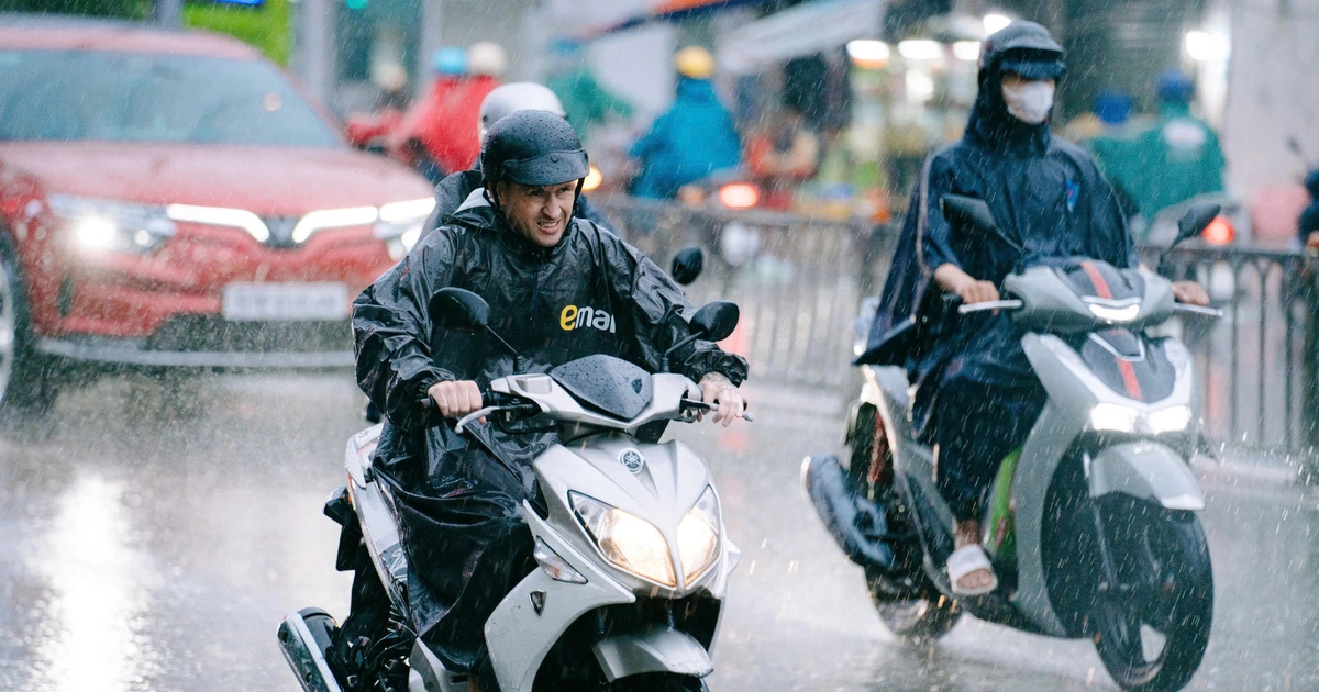 Ra đường nhớ đem áo mưa theo nhé