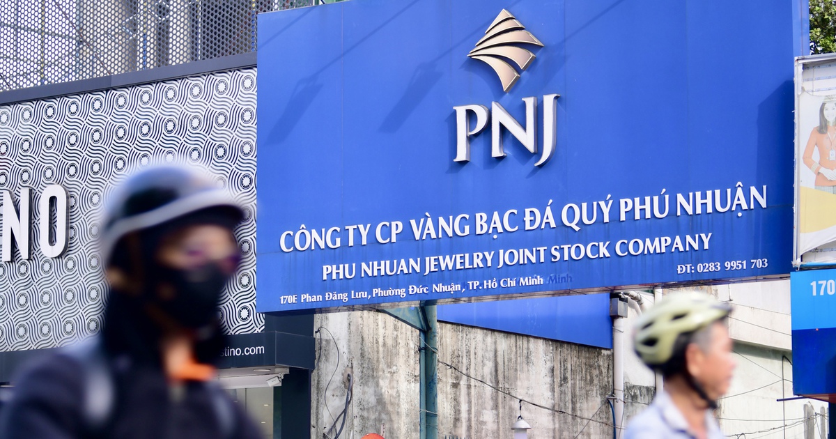 PNJ báo lỗ 283 tỉ đồng do áp lực kim cương, hé lộ số tiền mặt còn ở ngân hàng