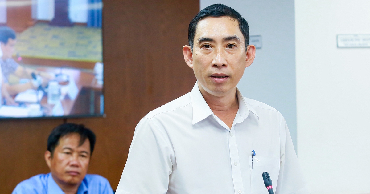 Phường Vườn Lài phản hồi tình trạng hàng rong quanh công viên số 1 Lý Thái Tổ