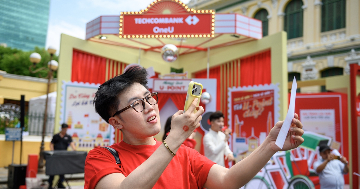 Một ngày trải nghiệm Techcombank OneU tại Bưu điện TP.HCM