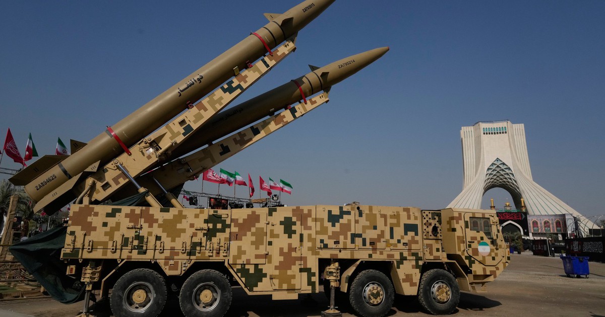 Iran tấn công căn cứ quân sự Mỹ ở Kuwait, Bahrain