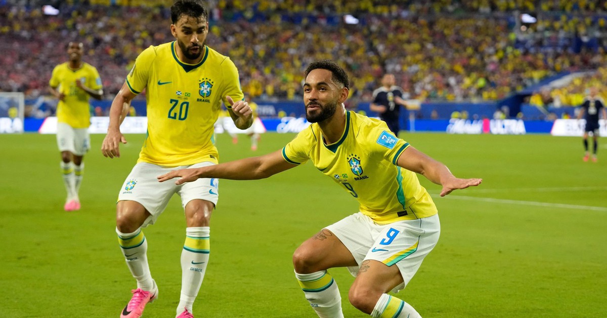 Tuyển Brazil làm náo loạn… FIFA ASEAN Cup