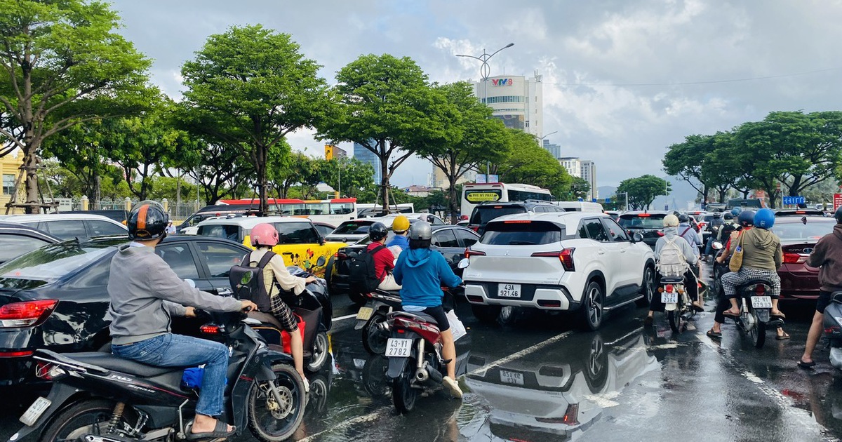 Thêm 19.000 ô tô, Đà Nẵng lo gia nhập 'câu lạc bộ kẹt xe'