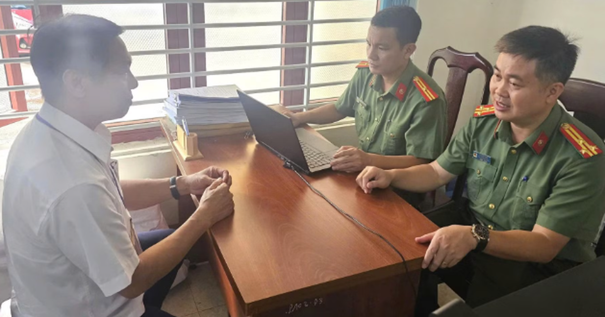 Thu học phí sai quy định, Giám đốc Trung tâm giáo dục thường xuyên và 3 người bị khởi tố