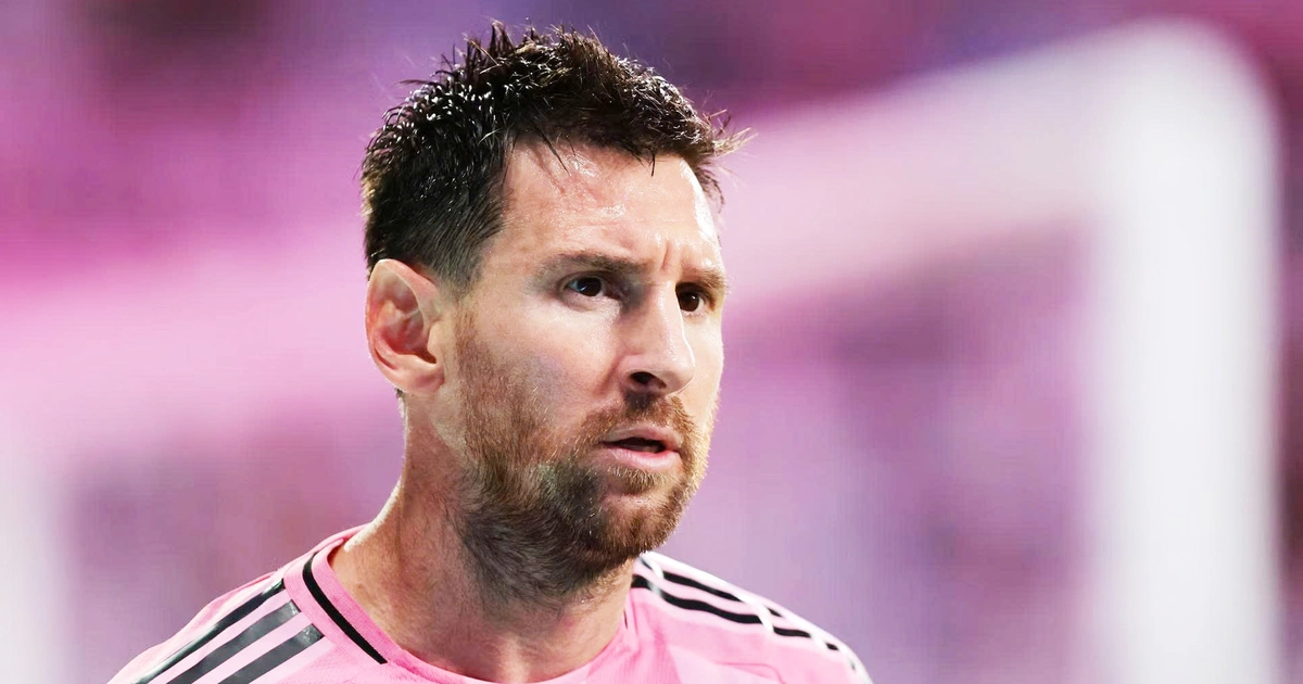 HLV Argentina báo tin không vui về Messi
