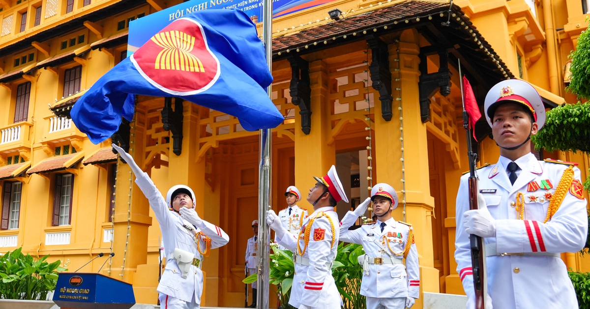 Bộ trưởng Lê Hoài Trung nêu 3 yếu tố then chốt tại Lễ thượng cờ ASEAN