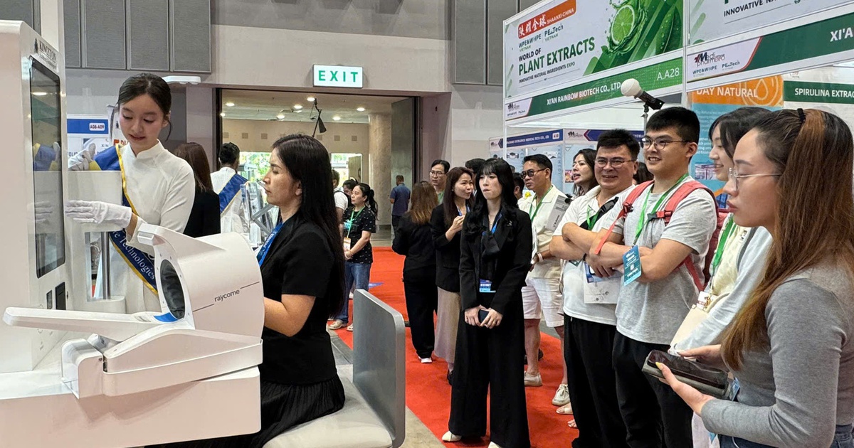 Dược phẩm tự nhiên, giải pháp chăm sóc người cao tuổi hút khách tại triển lãm về y tế ở TP.HCM