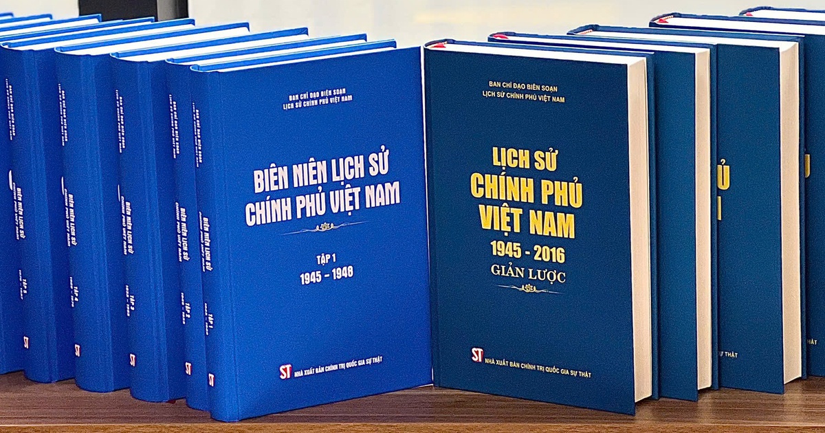 Hai bộ sách đồ sộ tái hiện hơn 70 năm lịch sử Chính phủ Việt Nam