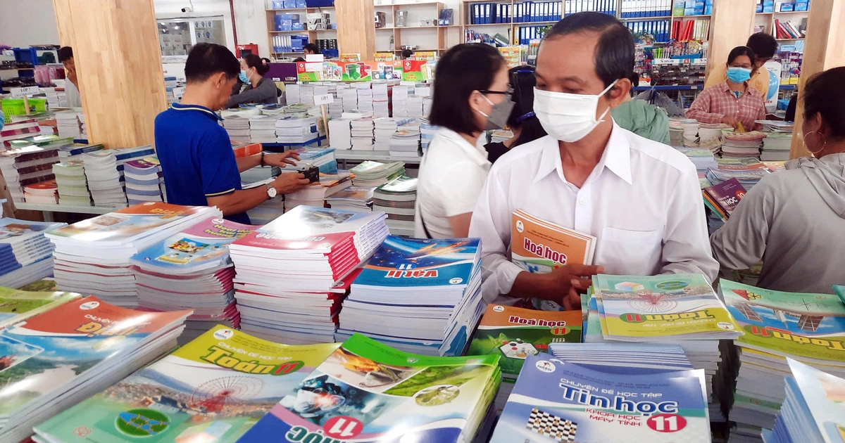 Chủ tịch TP.HCM Nguyễn Văn Được: Bắt đầu từ năm học 2026-2027 sẽ miễn phí sách giáo khoa