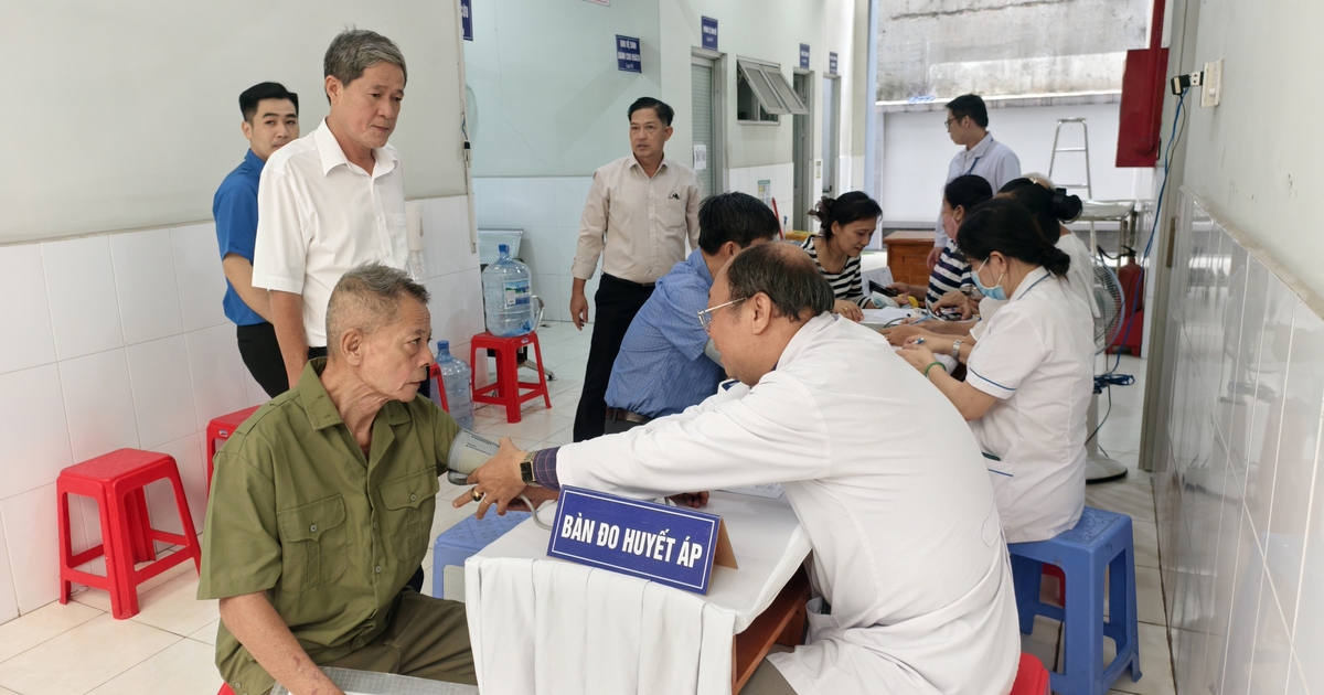 Phường Phú Thọ Hòa phát động cao điểm 100 ngày khám sức khỏe toàn dân miễn phí