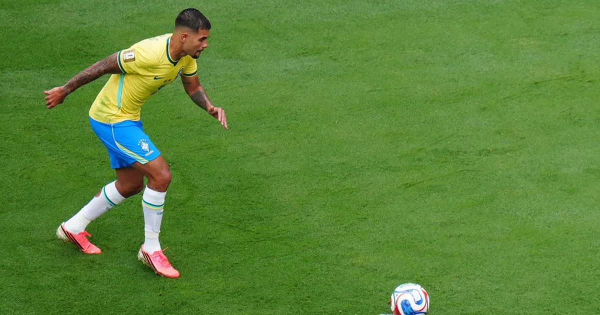 Brazil lần đầu tiên đá hỏng phạt đền sau 40 năm