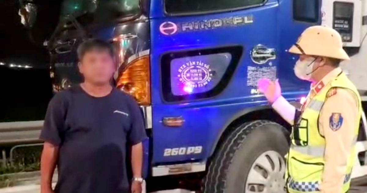 Tài xế có nồng độ cồn vẫn lái xe tải chạy trên cao tốc Cam Lâm - Vĩnh Hảo