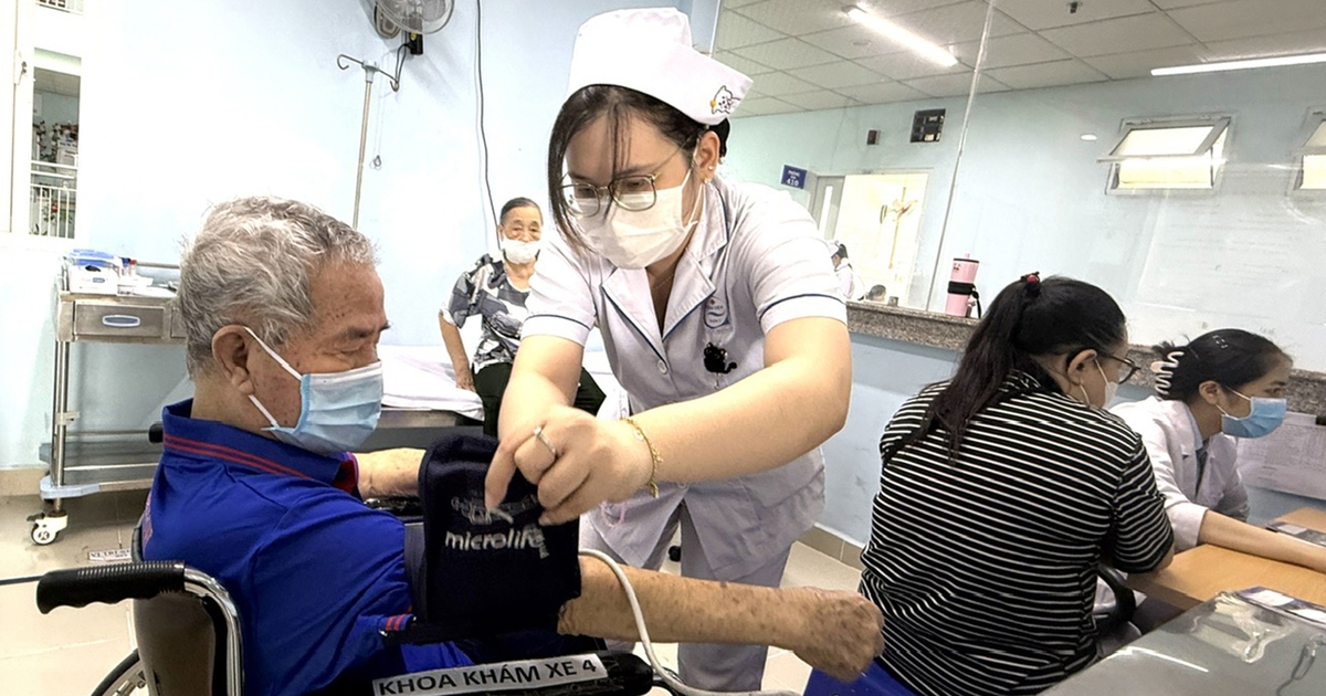Hưởng 50% BHYT khi khám ngoại trú trái tuyến từ 1-7: Lượng người đến các bệnh viện có tăng?