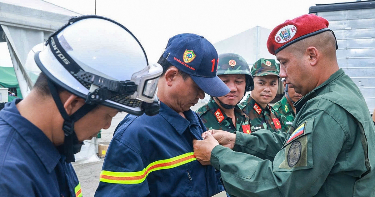 Đoàn cứu nạn, cứu hộ Việt Nam nhận Huy chương 'Anh hùng Venezuela'