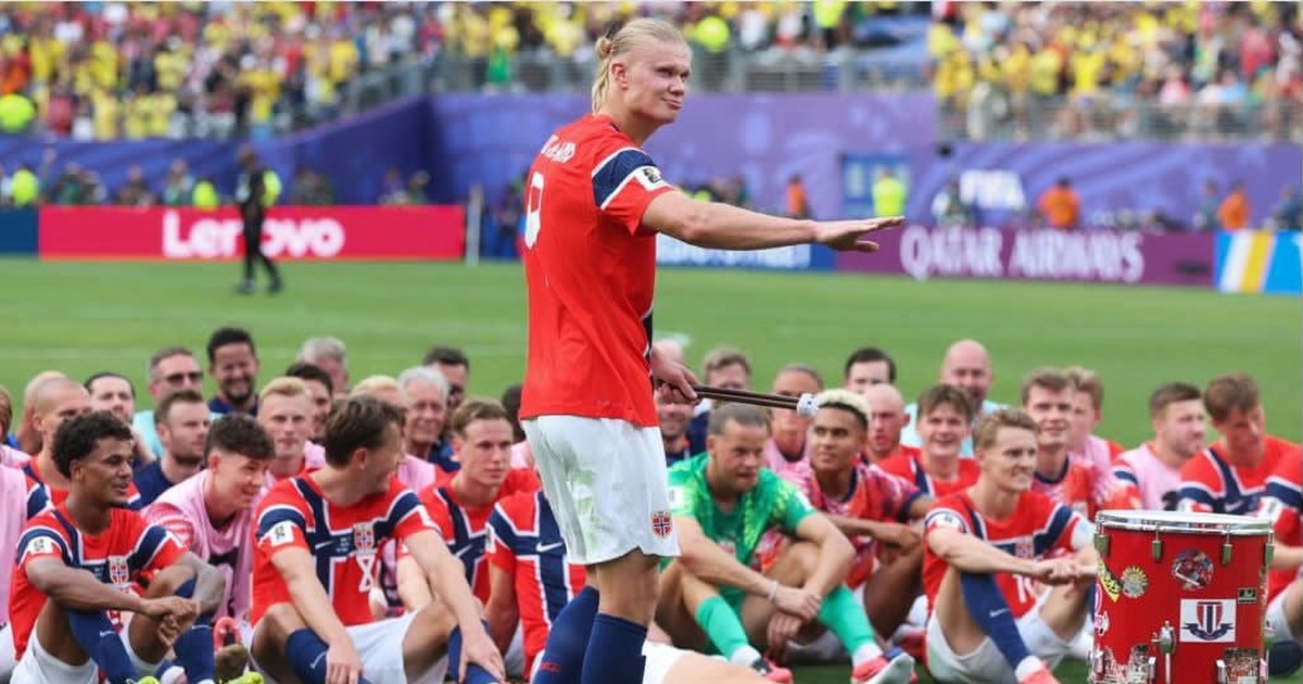 Bí mật đằng sau vũ điệu 'chèo thuyền Viking' của Na Uy gây sốt World Cup 2026