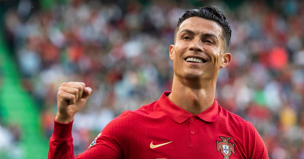 Hàng triệu người hâm mộ khắp thế giới cảm ơn Ronaldo