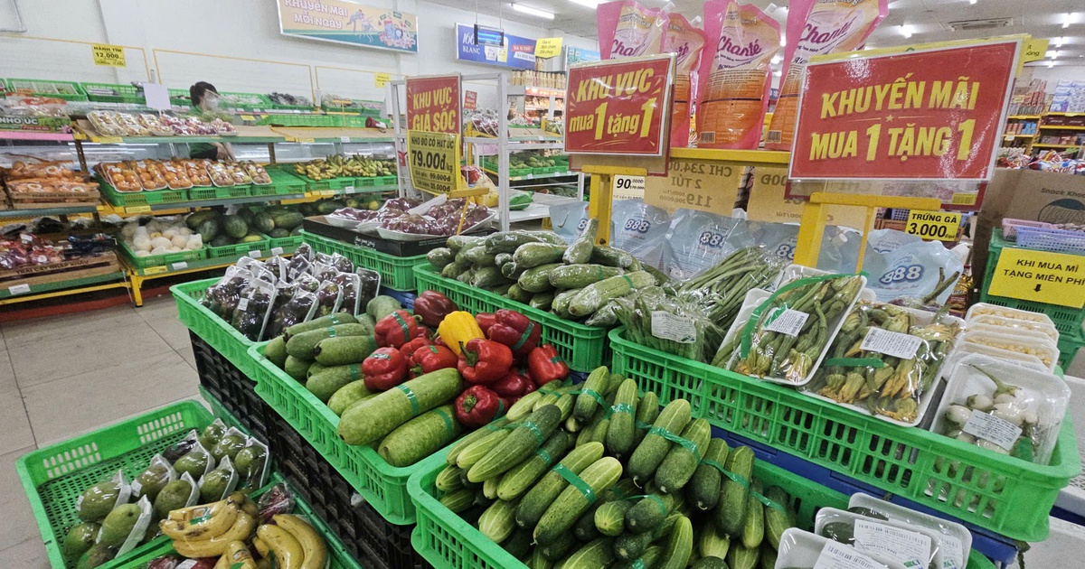 Chờ gom thịt, cá, rau củ... giảm giá sâu vào cuối ngày, người tiêu dùng mách nhau mẹo gì?