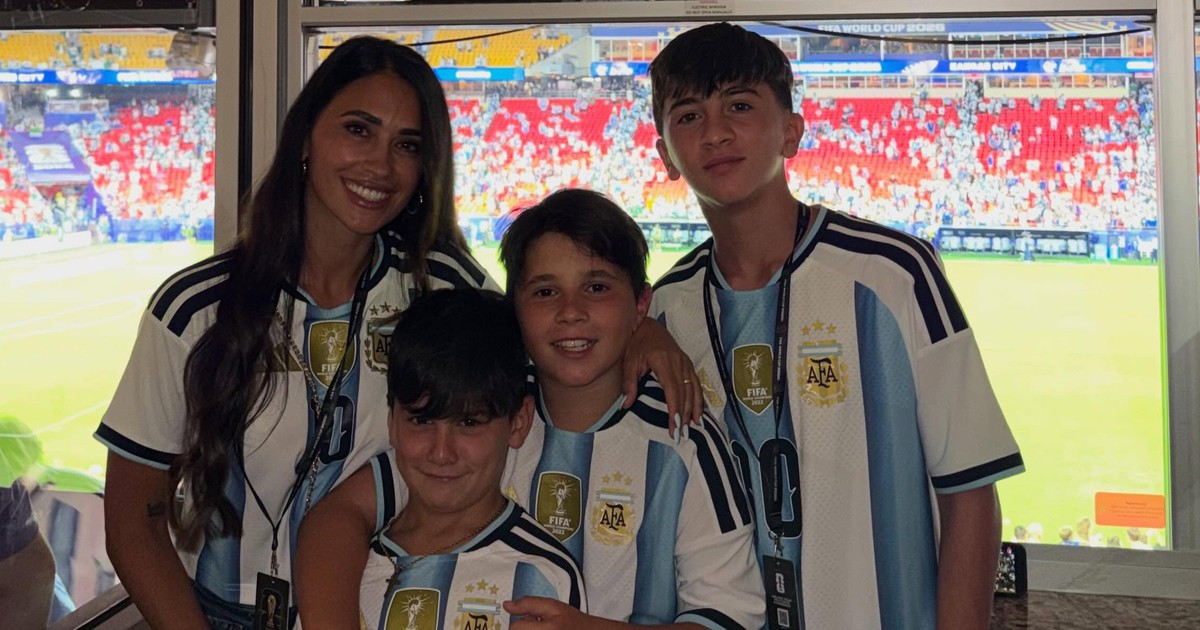 Vợ Messi 'nói không nên lời' sau chiến thắng ngoạn mục của chồng