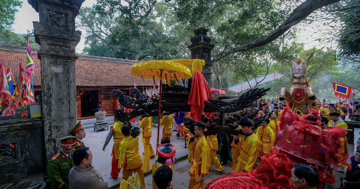 Hà Nội công bố tình huống khẩn cấp thiên tai do sạt lở tại Đền Sóc
