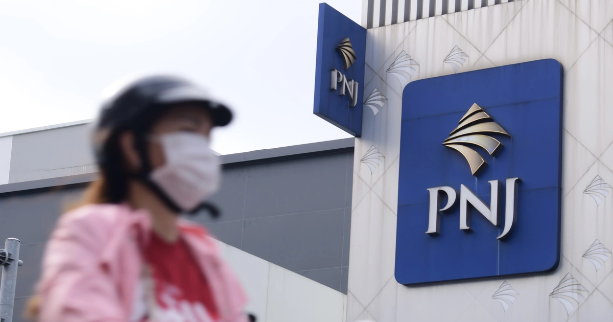 Cổ phiếu PNJ thoát giảm sàn, bị hàng loạt công ty chứng khoán siết margin